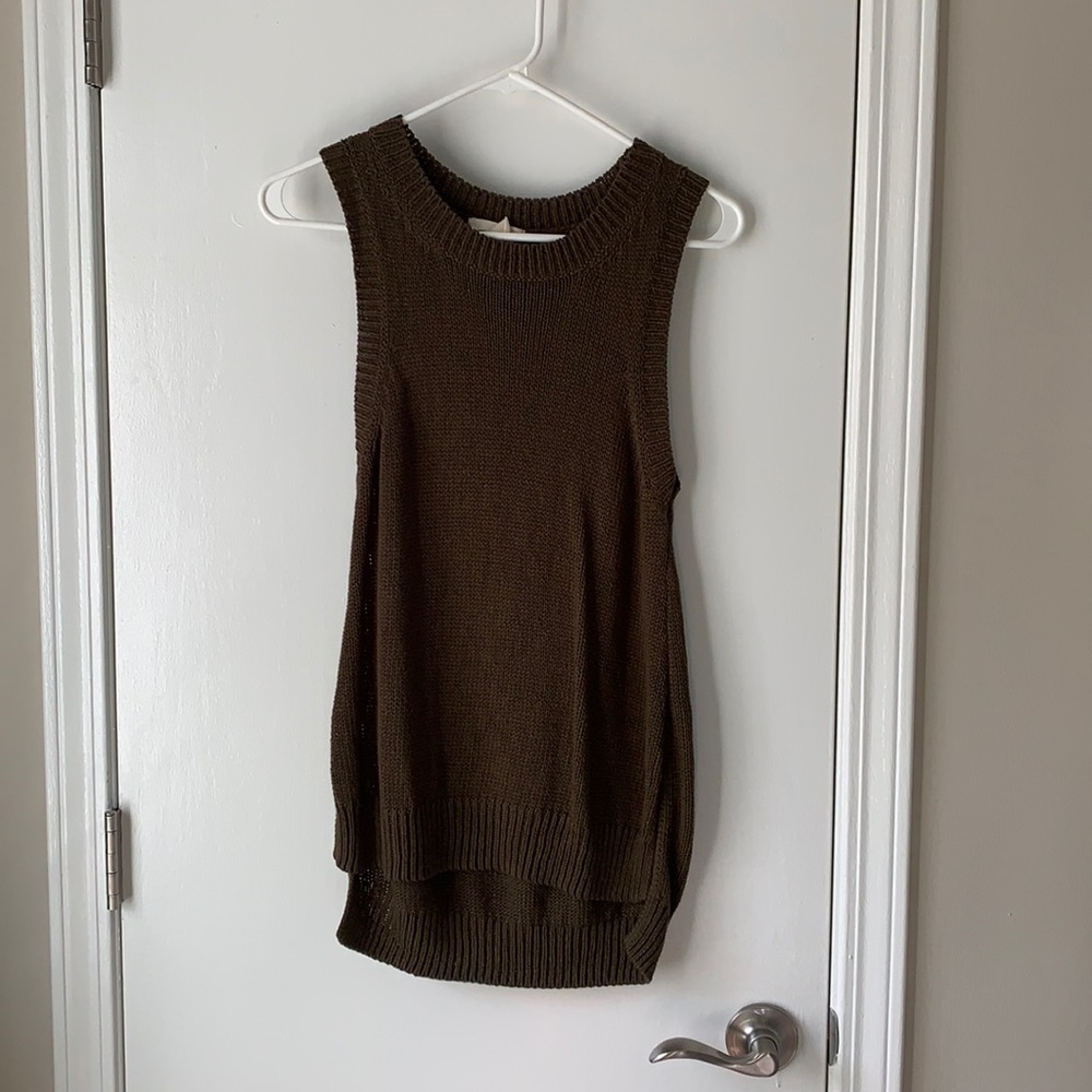 H&M womens olive knit shirt